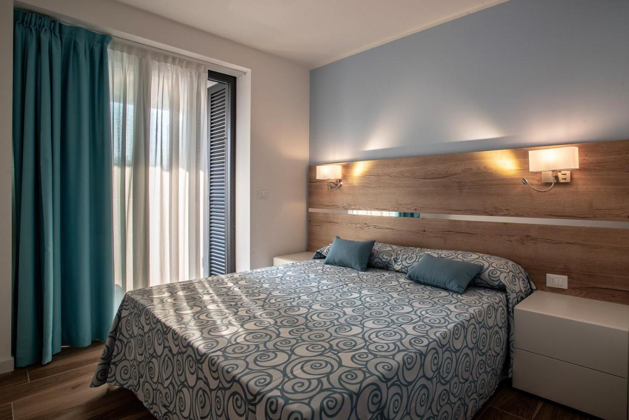 Aparthotel Miramare Grado Buitenkant foto