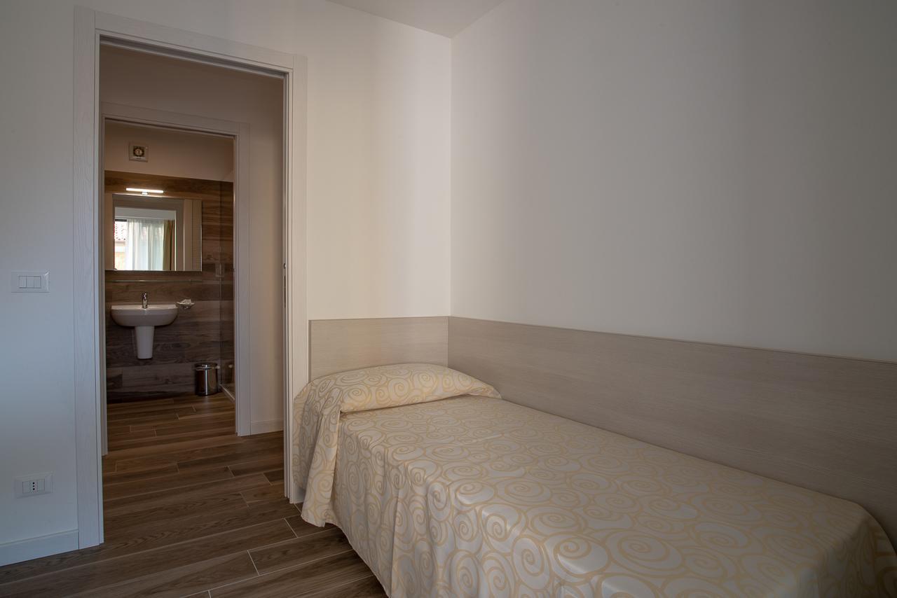 Aparthotel Miramare Grado Buitenkant foto