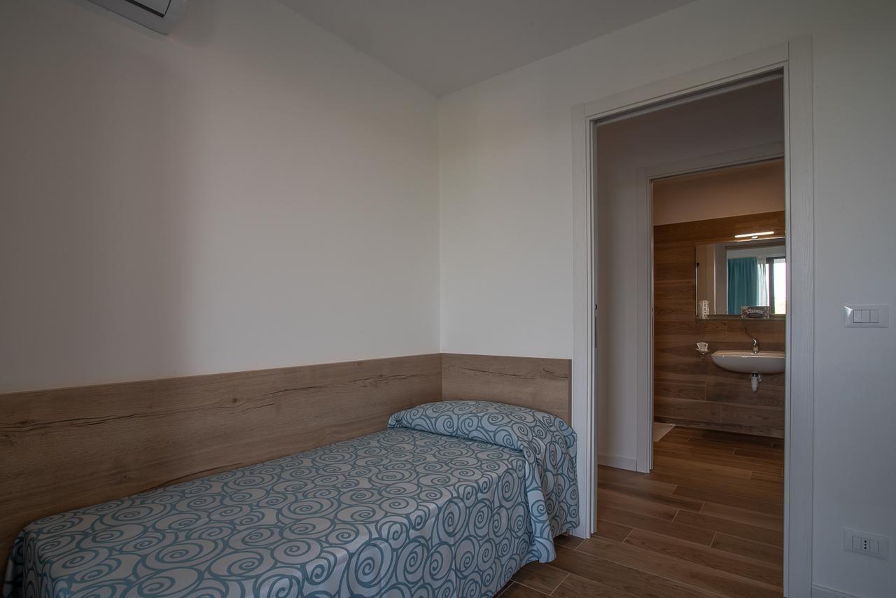 Aparthotel Miramare Grado Buitenkant foto